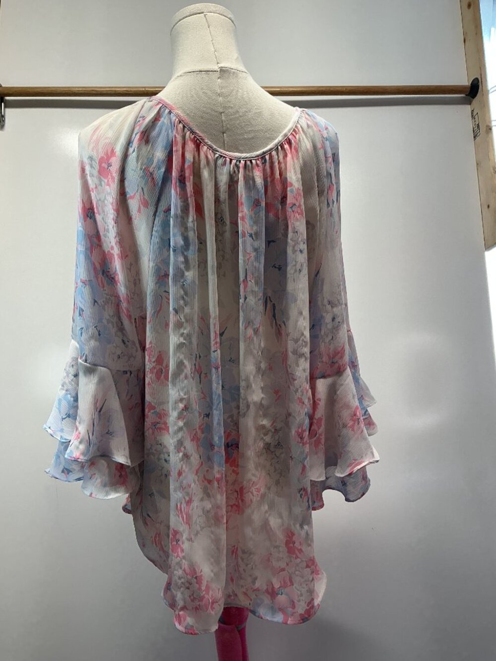 Chaps Floral Chiffon Blouse Women's XXL Pink Blue Ruffle Sleeve Sheer Blouse - Picture 12 of 16
